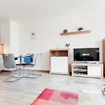 Stylish Apartment In Waltrovka